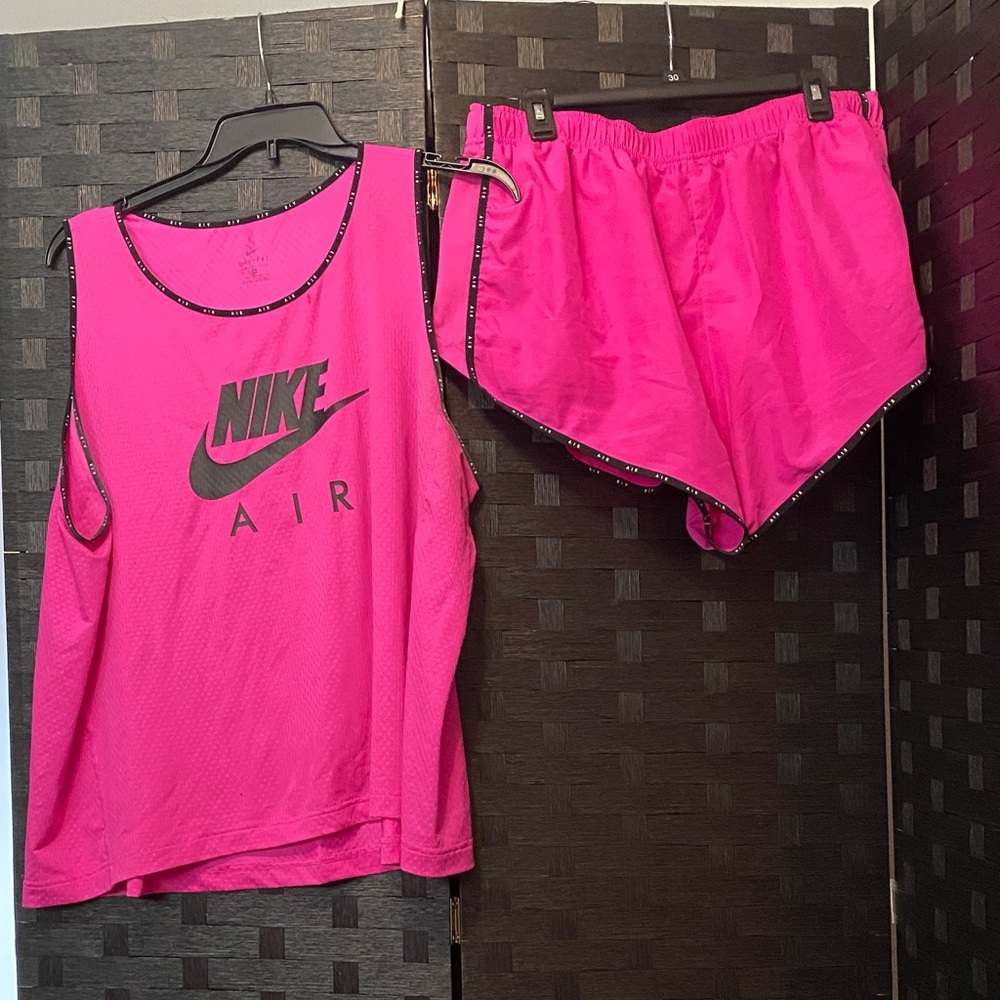 Nike Fuchsia Tank and Shorts Set tank top size 2X shorts a size 1X